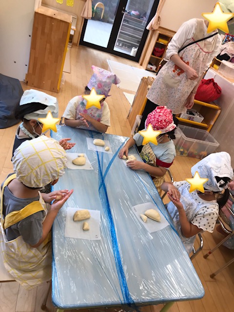 ほし組⭐️にじ組🌈そら組☀️パン作り