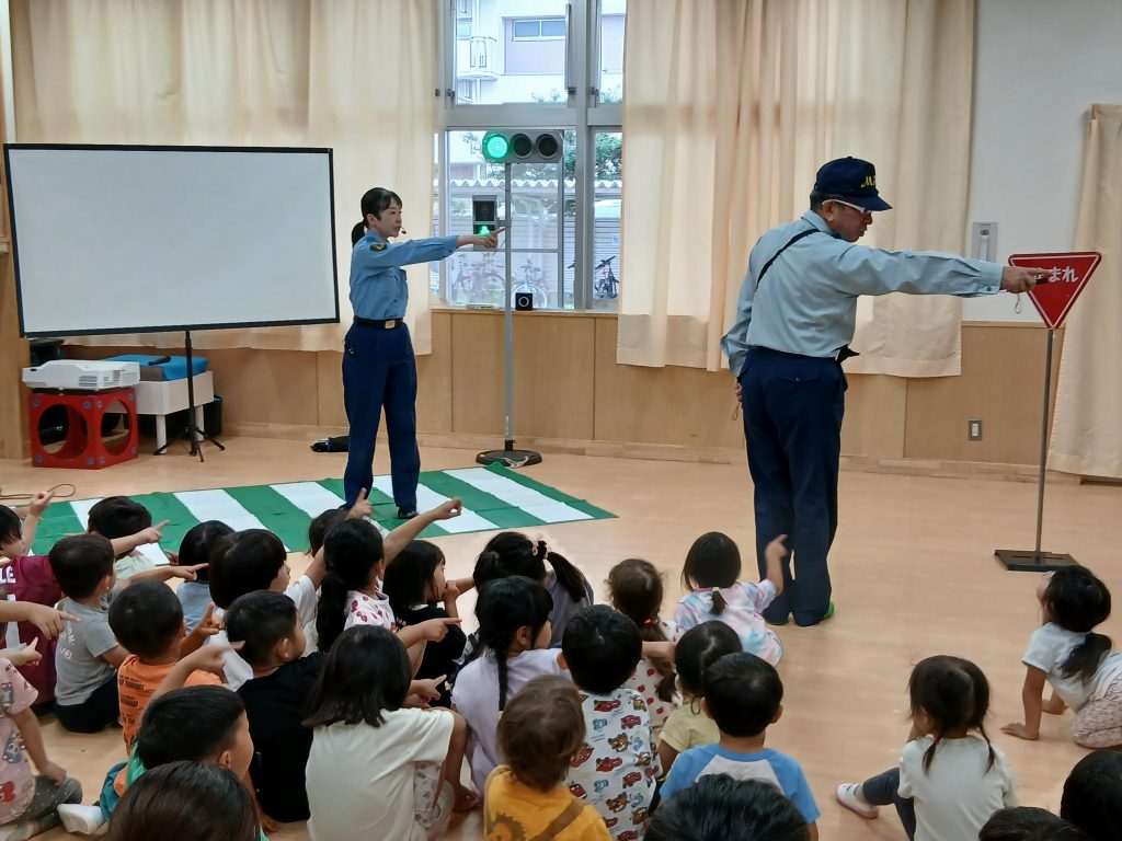 交通安全指導がありました