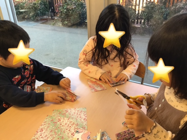 3歳児かぜ組　ひな祭り製作